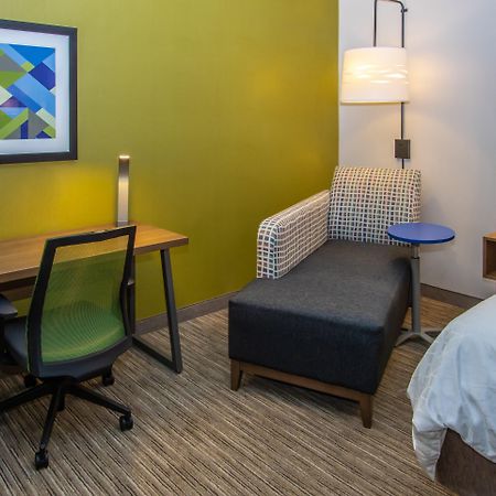Holiday Inn Express Hotel & Suites Roseville - Galleria Area By Ihg Luaran gambar