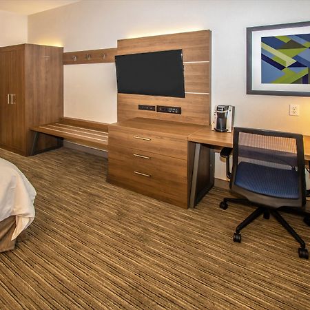 Holiday Inn Express Hotel & Suites Roseville - Galleria Area By Ihg Luaran gambar