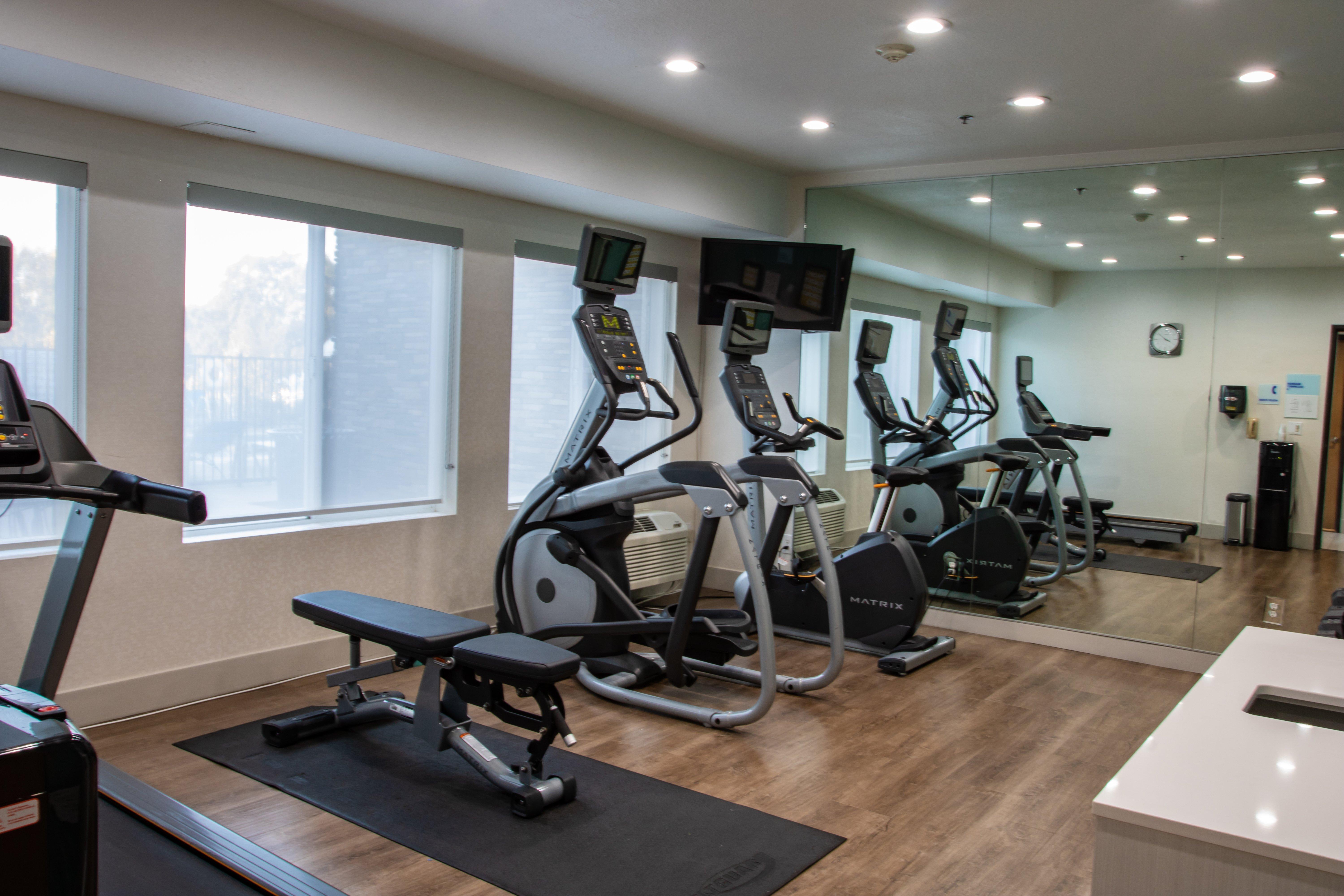 Holiday Inn Express Hotel & Suites Roseville - Galleria Area By Ihg Luaran gambar