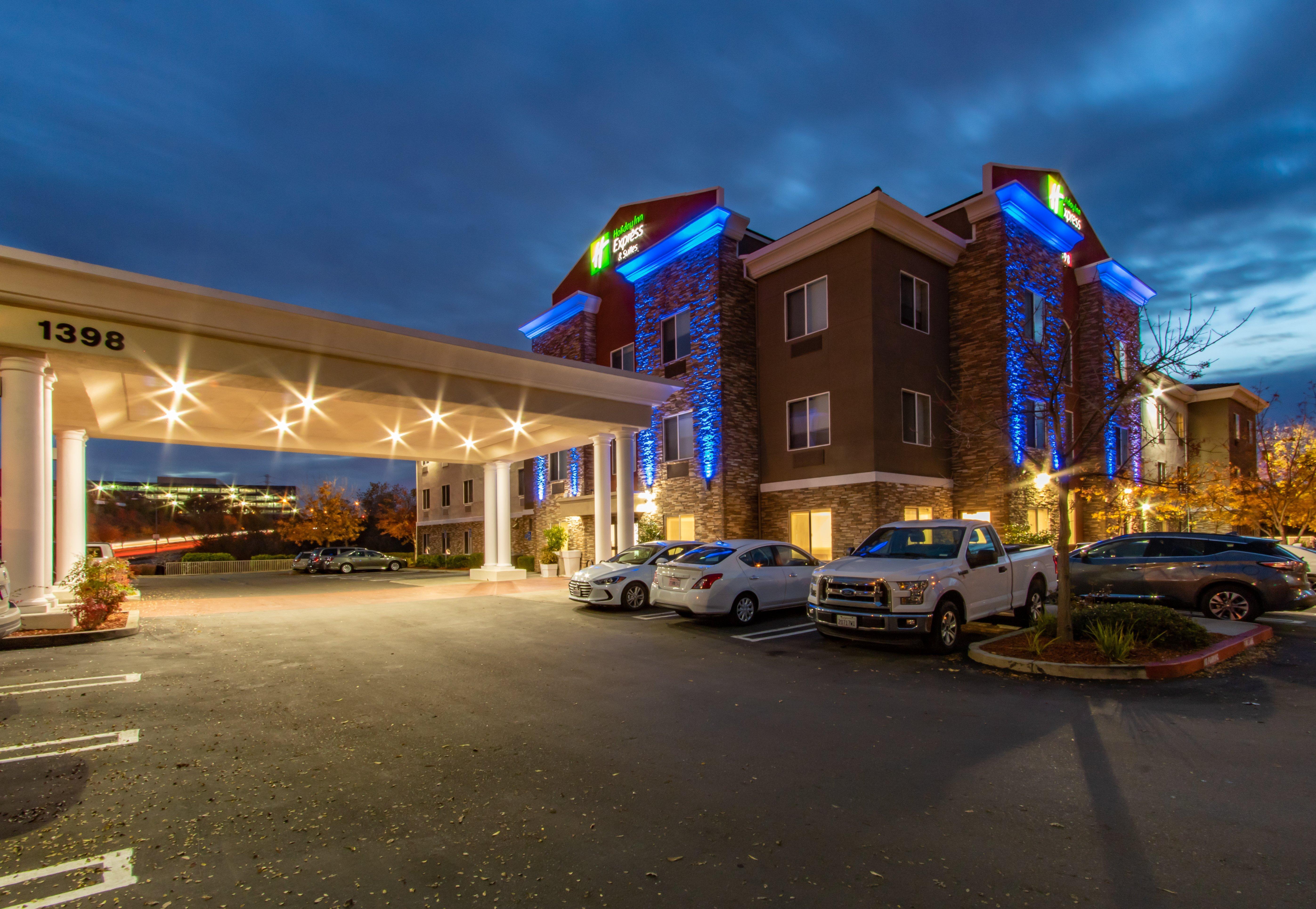 Holiday Inn Express Hotel & Suites Roseville - Galleria Area By Ihg Luaran gambar
