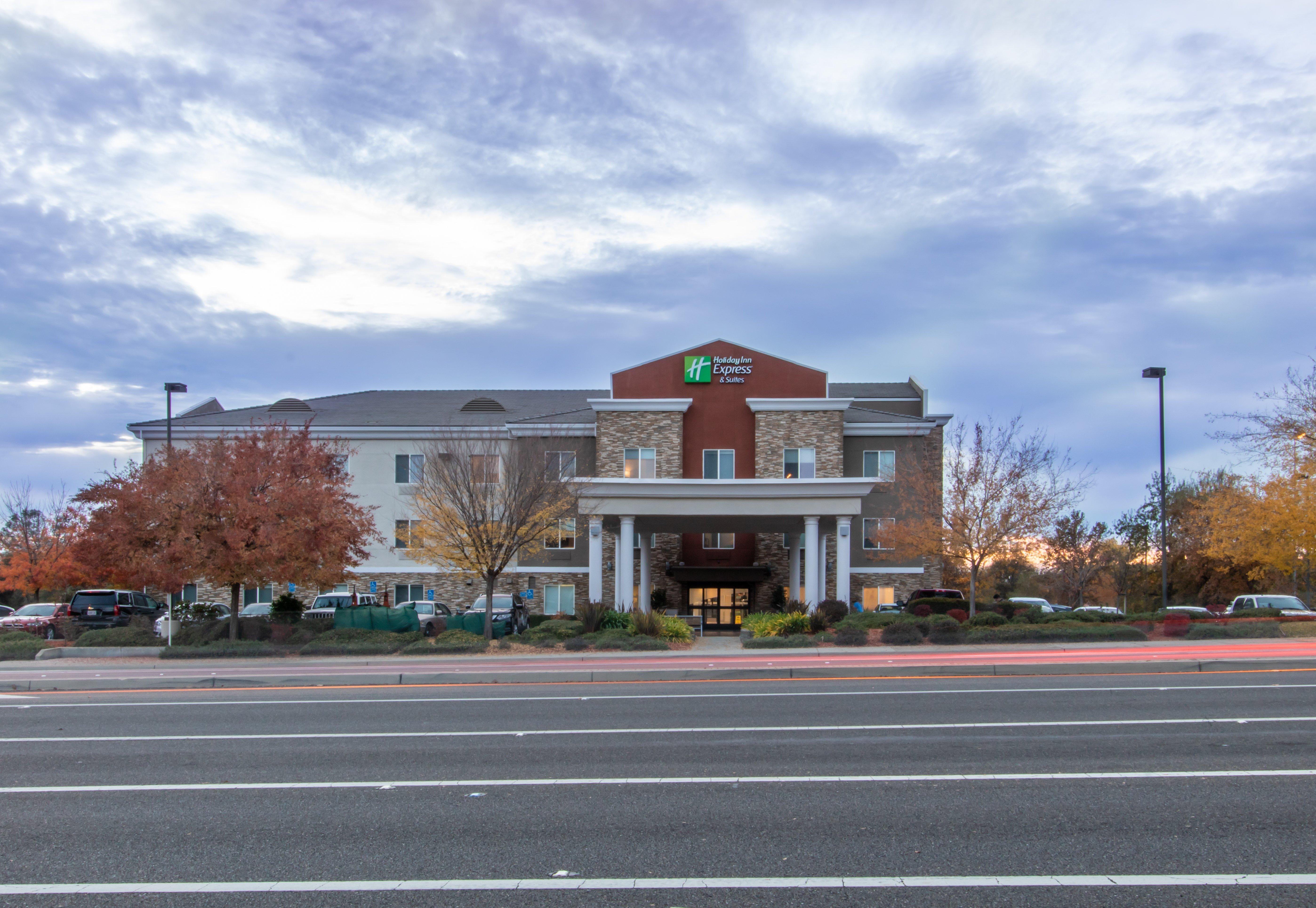 Holiday Inn Express Hotel & Suites Roseville - Galleria Area By Ihg Luaran gambar